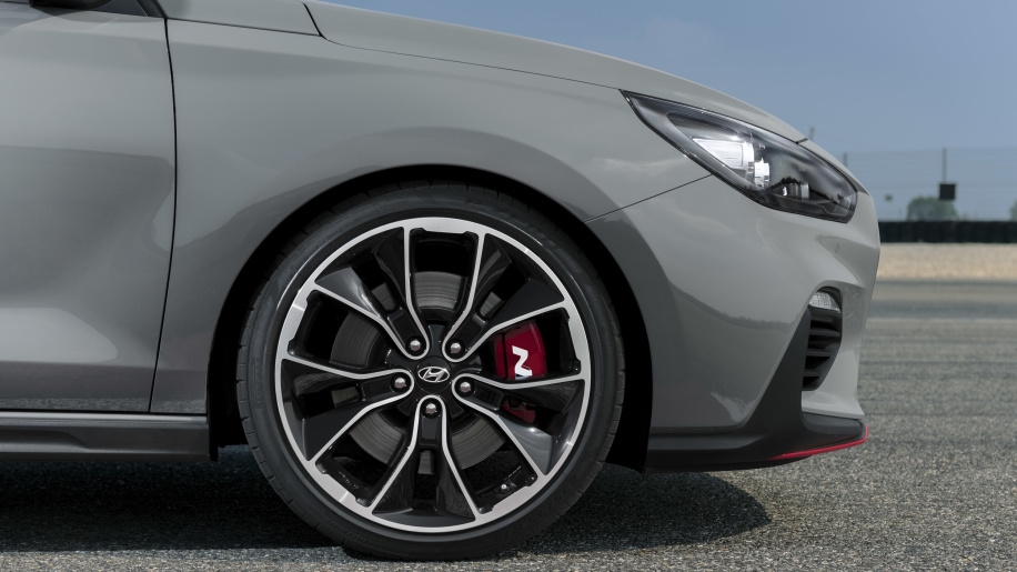 i30 fastback n 2019 ra mat coupe 5 cua hieu suat cao dau tien cua hyundai