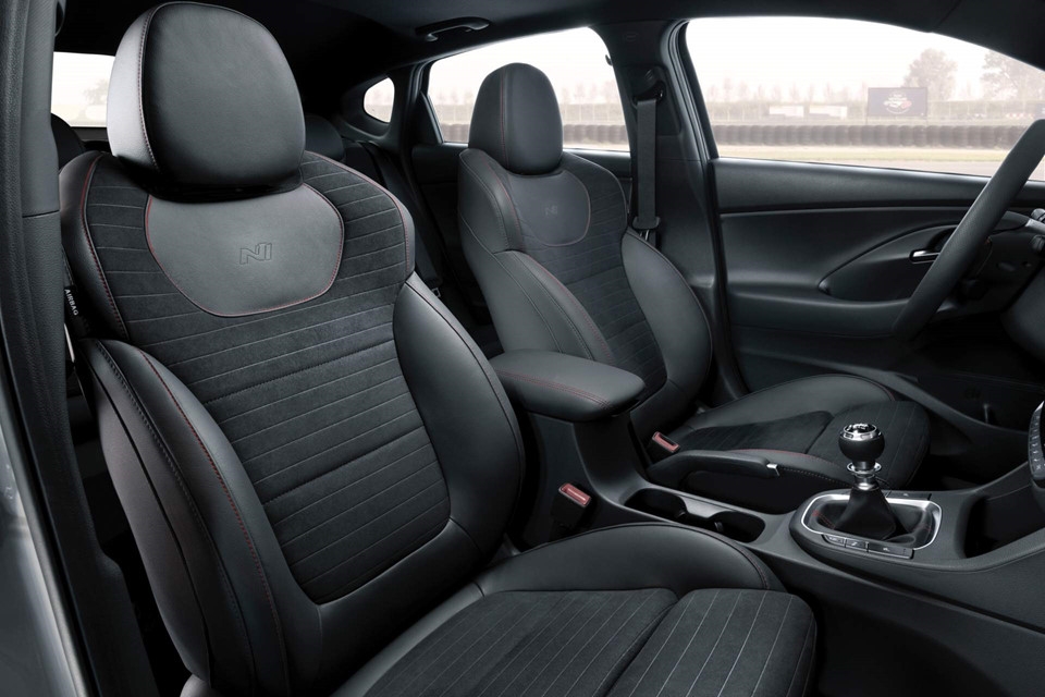 i30 fastback n 2019 ra mat coupe 5 cua hieu suat cao dau tien cua hyundai