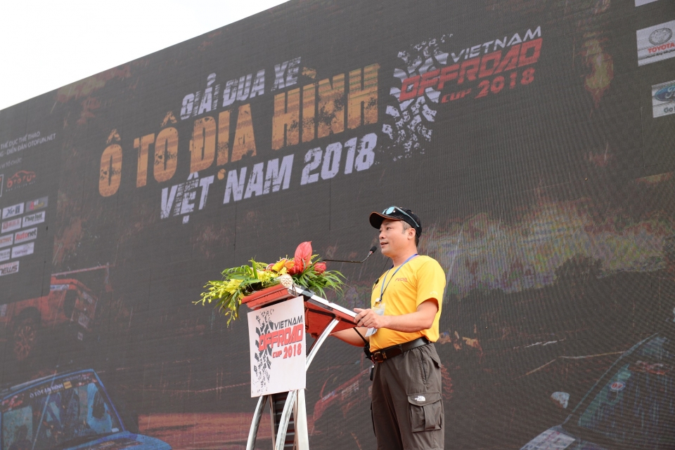 VOC 2018 - Giải đua xe ô tô địa hình lớn nhất Việt Nam chính thức khai mạc voc 2018 giai dua xe o to dia hinh lon nhat viet nam chinh thuc khai mac