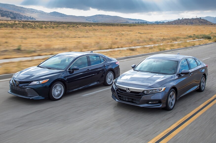 Chọn Honda Accord 2019 sắp về hay Toyota Camry? chon honda accord 2019 sap ve hay toyota camry