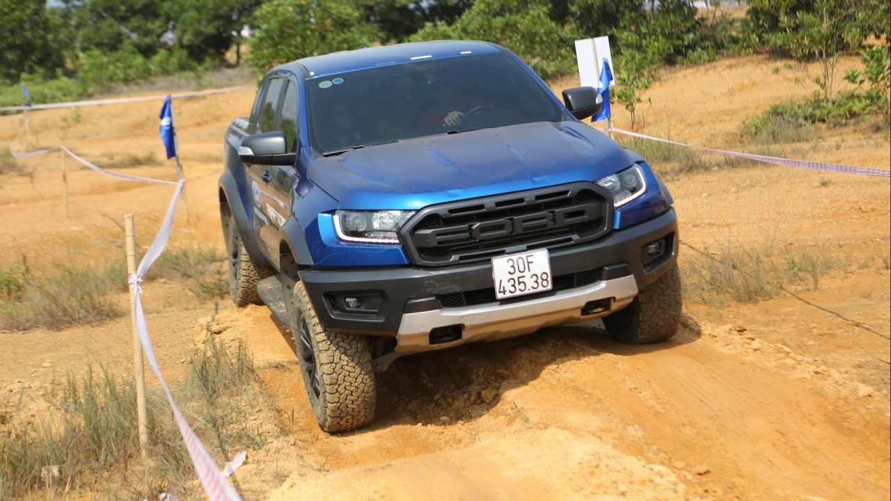Gian hàng Ford tại PVOIL VOC 2019: Hút khách nhờ Ranger Raptor