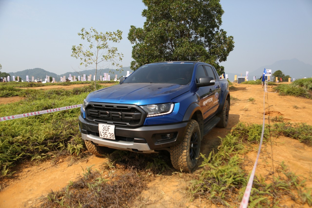 Gian hàng Ford tại PVOIL VOC 2019: Hút khách nhờ Ranger Raptor gian hang ford tai pvoil voc 2019 hut khach nho sieu ban tai ranger raptor