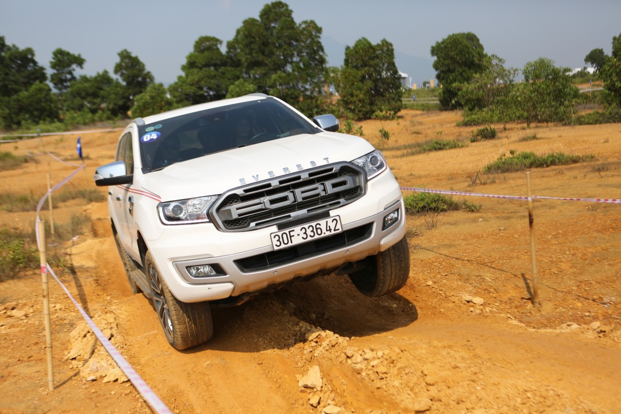 Gian hàng Ford tại PVOIL VOC 2019: Hút khách nhờ Ranger Raptor gian hang ford tai pvoil voc 2019 hut khach nho sieu ban tai ranger raptor