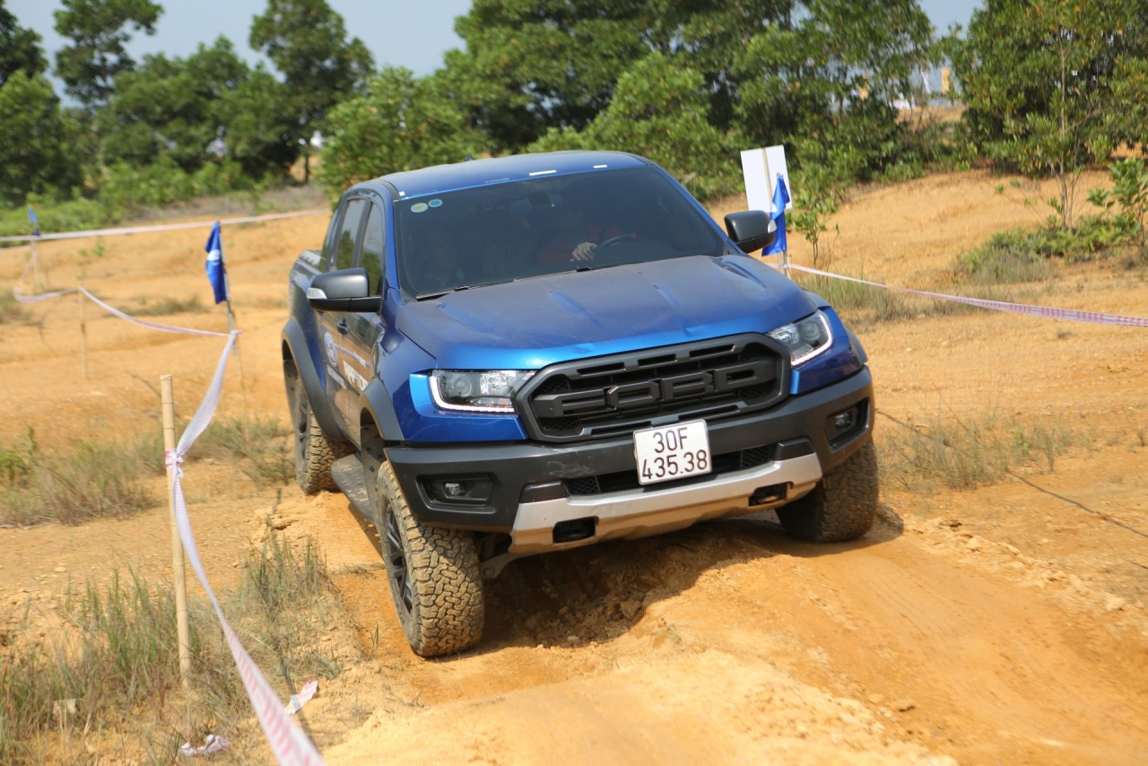 Gian hàng Ford tại PVOIL VOC 2019: Hút khách nhờ Ranger Raptor gian hang ford tai pvoil voc 2019 hut khach nho sieu ban tai ranger raptor