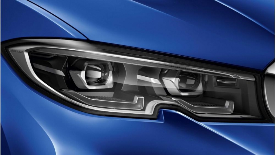 bmw 3 series 2019 ra mat paris motor show thiet ke ham ho hon phien ban cu