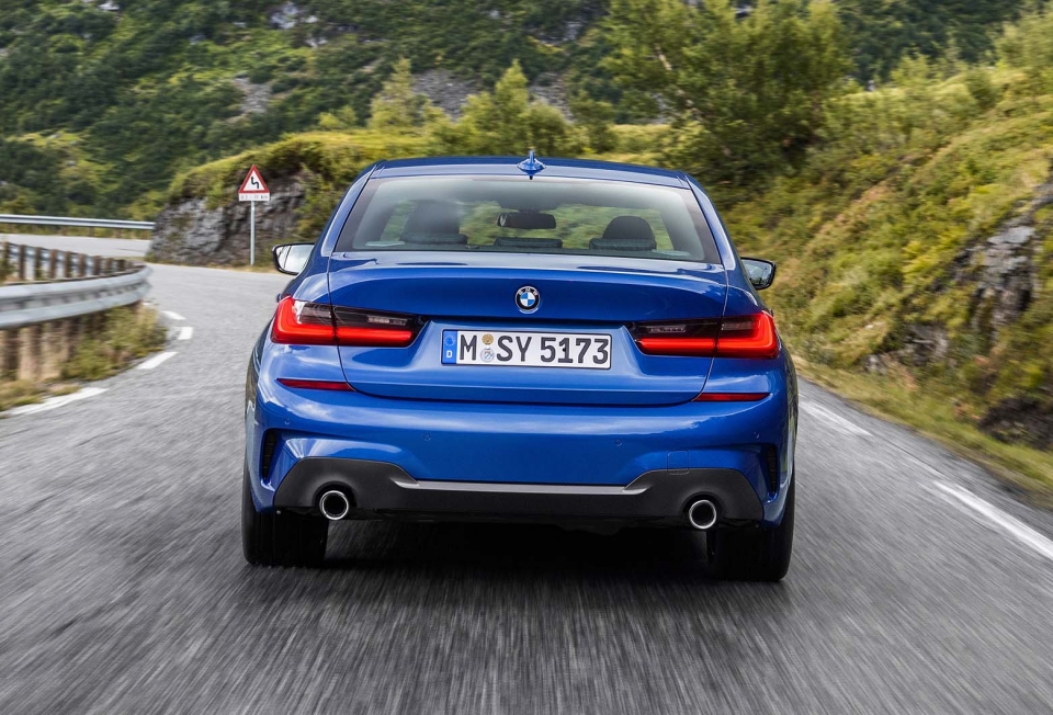 bmw 3 series 2019 ra mat paris motor show thiet ke ham ho hon phien ban cu
