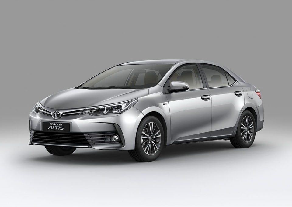 Toyota Việt Nam ra mắt Corolla Altis 2018: thêm trang bị, giá từ 697 triệu đồng toyota viet nam ra mat corolla altis 2018 them trang bi gia tu 697 trieu dong