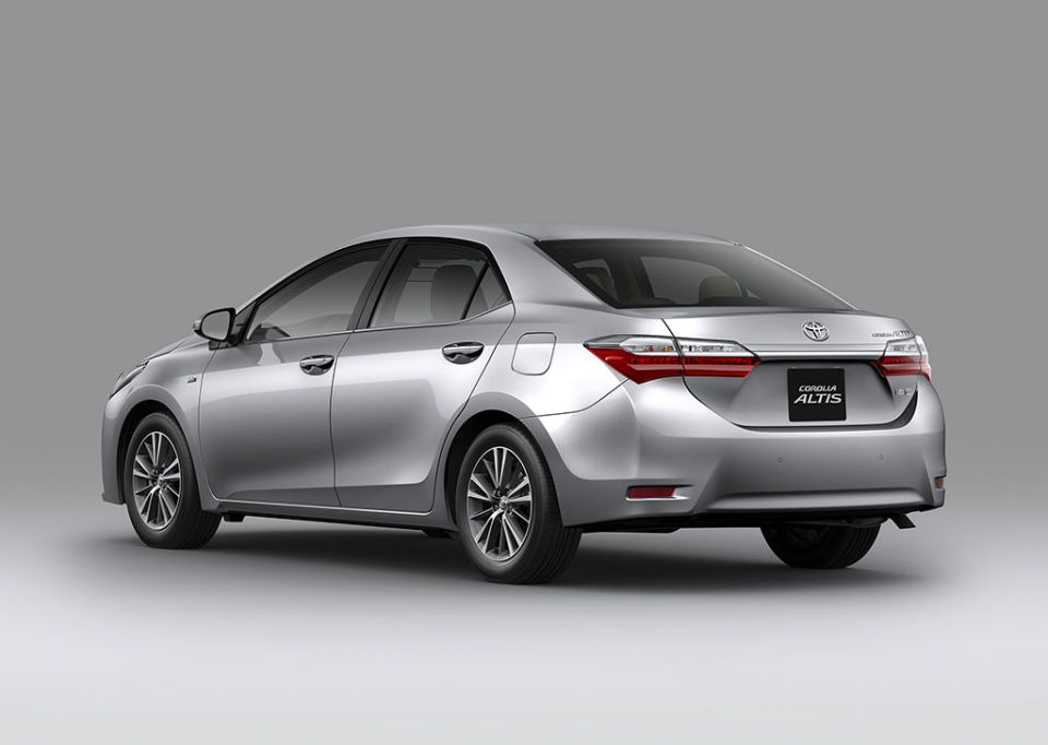 Toyota Việt Nam ra mắt Corolla Altis 2018: thêm trang bị, giá từ 697 triệu đồng toyota viet nam ra mat corolla altis 2018 them trang bi gia tu 697 trieu dong