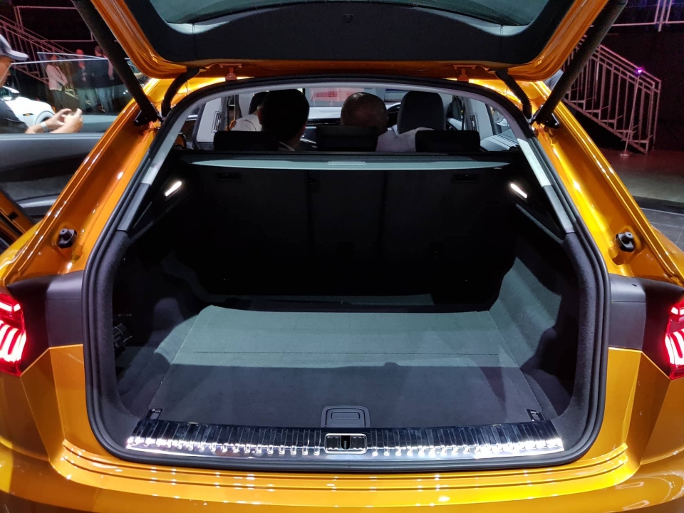 audi ra mat q8 doi trong cua bmw x6 tai singapore san sang trung bay tai viet nam motor show 2018