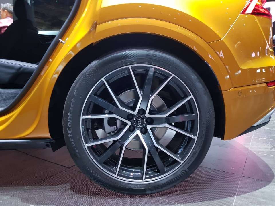 audi ra mat q8 doi trong cua bmw x6 tai singapore san sang trung bay tai viet nam motor show 2018
