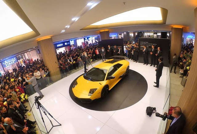 ky su iran mat 4 nam rong de nhai lamborghini murcielago sv giong den 99