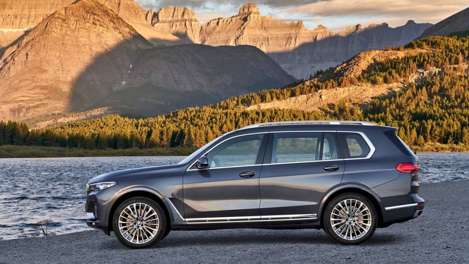 So sánh nhanh BMW X7 và X5: khác biệt không chỉ ở kích thước so sanh nhanh bmw x7 va x5 khac biet khong chi o kich thuoc