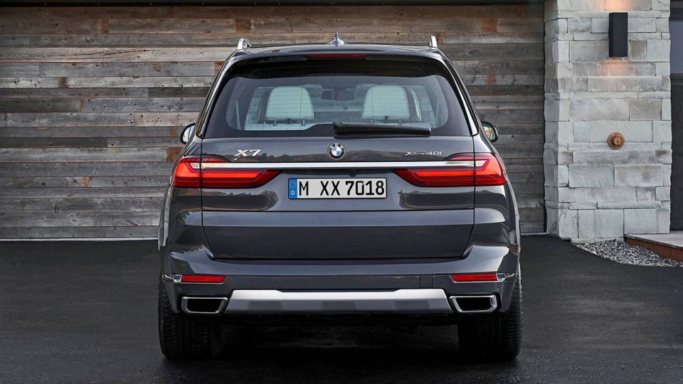 So sánh nhanh BMW X7 và X5: khác biệt không chỉ ở kích thước so sanh nhanh bmw x7 va x5 khac biet khong chi o kich thuoc
