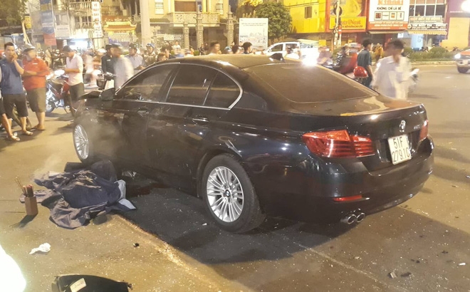nu tai xe lai bmw khai gay tai nan do di giay cao got