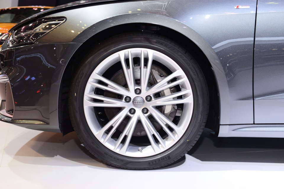 vms 2018 audi ra mat a7 sportback 2019 hap dan va day cong nghe