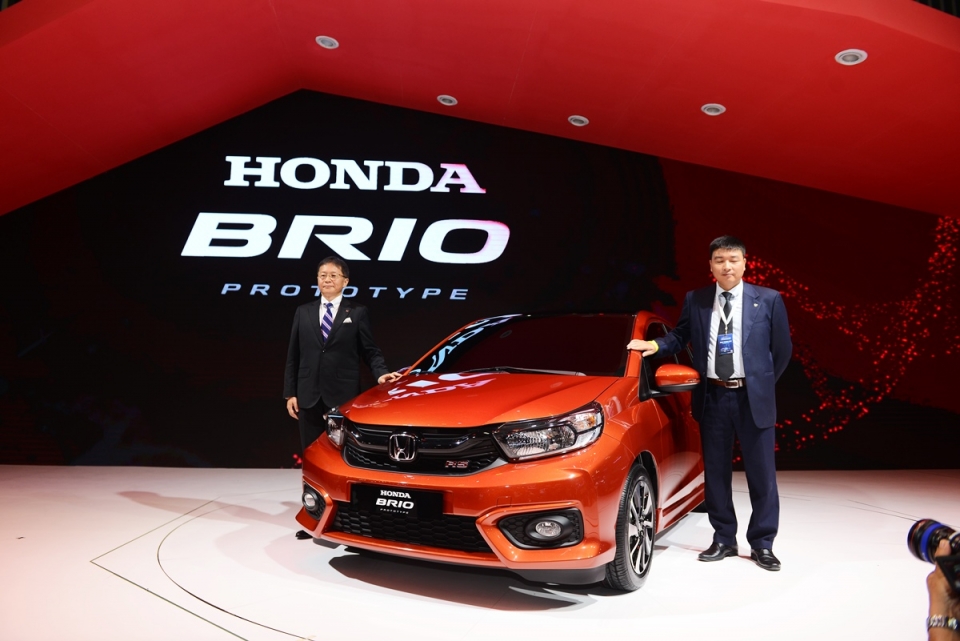 gian hang honda hut mat voi xe dua f1 cung hang loat xe do body kit the thao