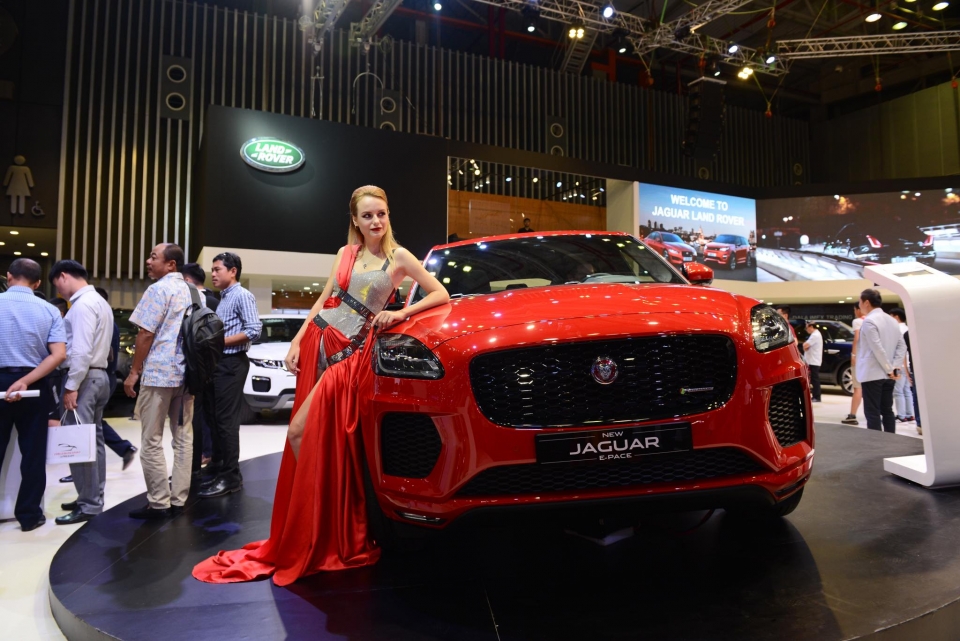 Jaguar Land Rover và không gian sang trọng, thể thao vms2018 jaguar land rover va khong gian sang trong the thao