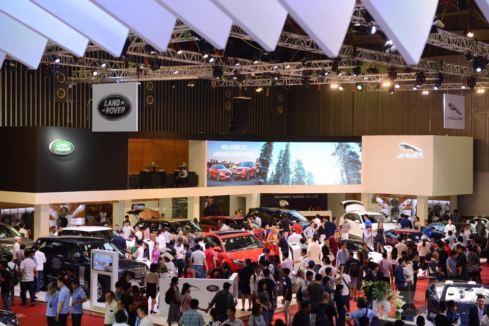 Jaguar Land Rover và không gian sang trọng, thể thao vms2018 jaguar land rover va khong gian sang trong the thao