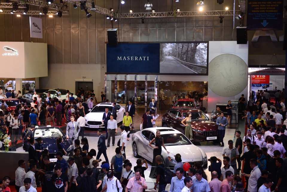 Ngắm dàn xe Ý của Maserati tại Việt Nam Motor Show 2018 vms2018 ngam dan xe y cua maserati tai viet nam motor show 2018
