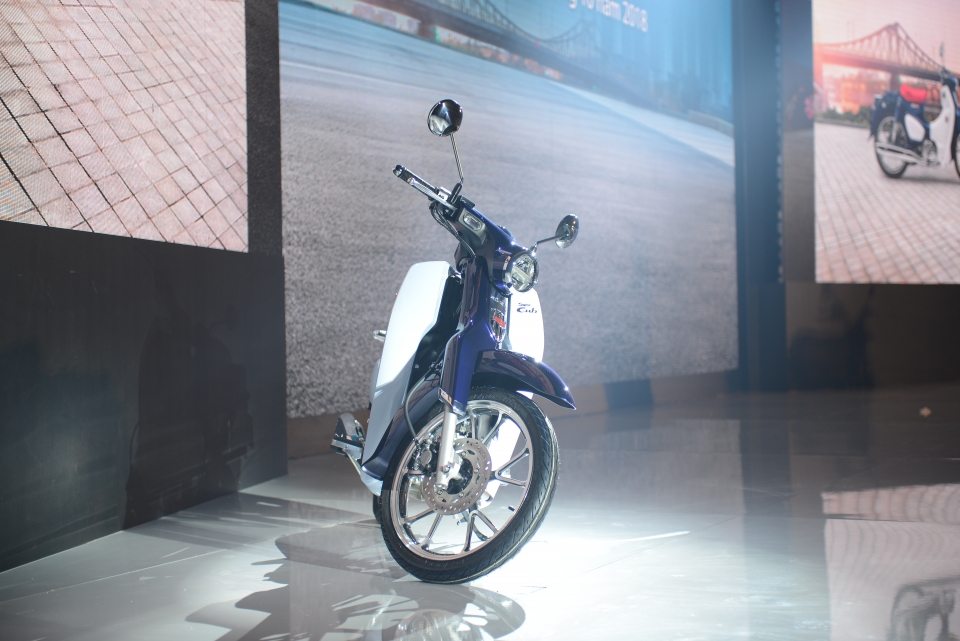 Super Cup C125 - huyền thoại trở lại Việt Nam với giá 85 triệu đồng super cup c125 huyen thoai tro lai viet nam voi gia 85 trieu dong