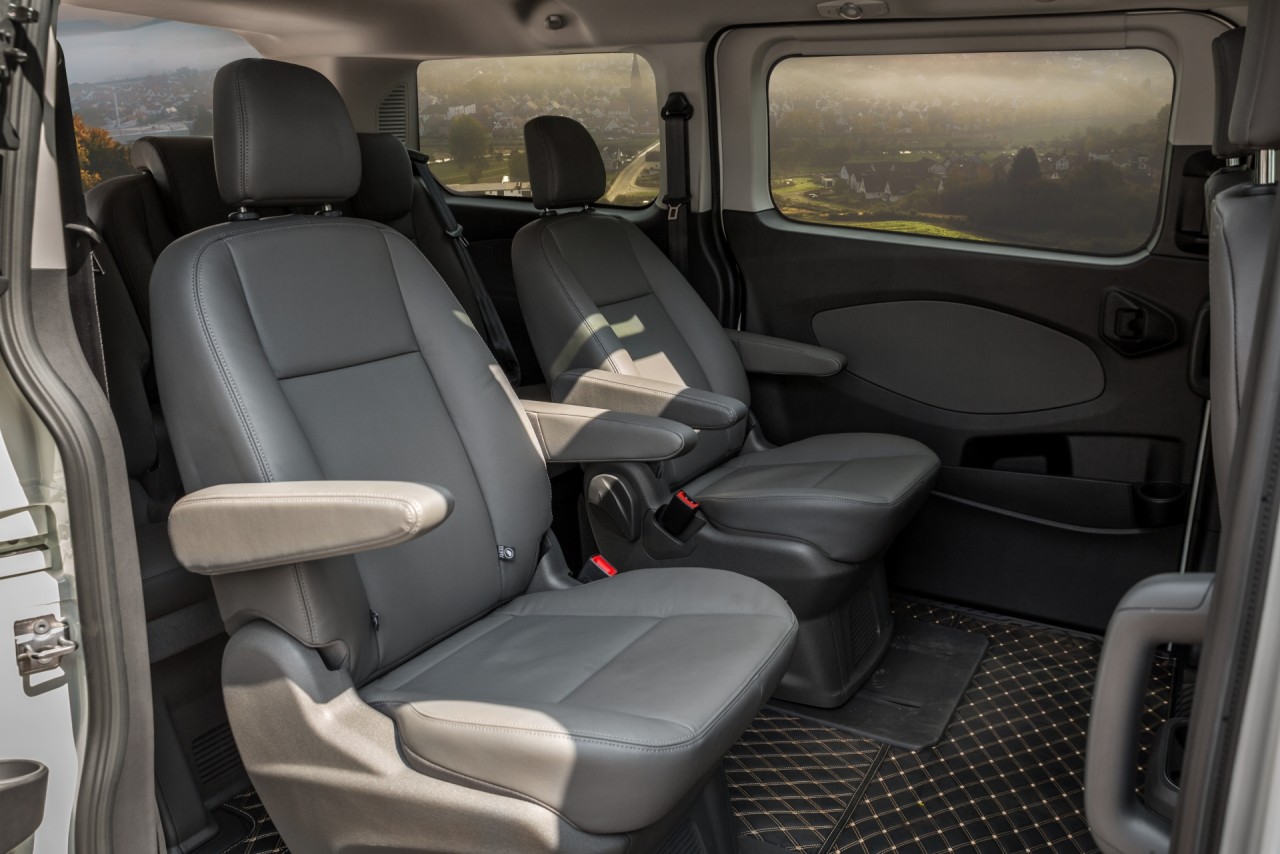 Ford Tourneo: MPV đa dụng giá tốt nhất phân khúc ford tourneo mpv da dung gia tot nhat phan khuc