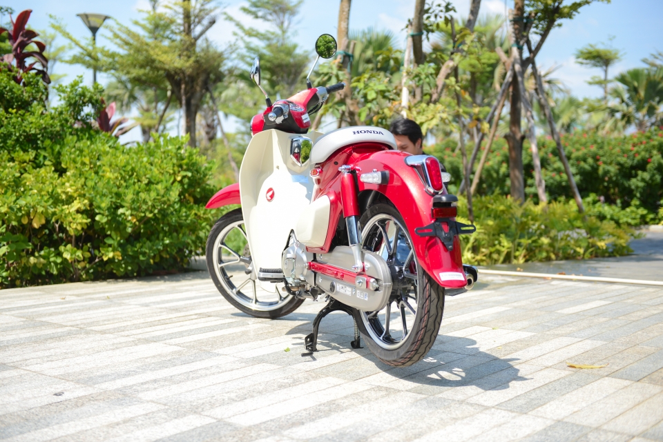 chi tiet honda super cub c125 gia 85 trieu vua ra mat o viet nam