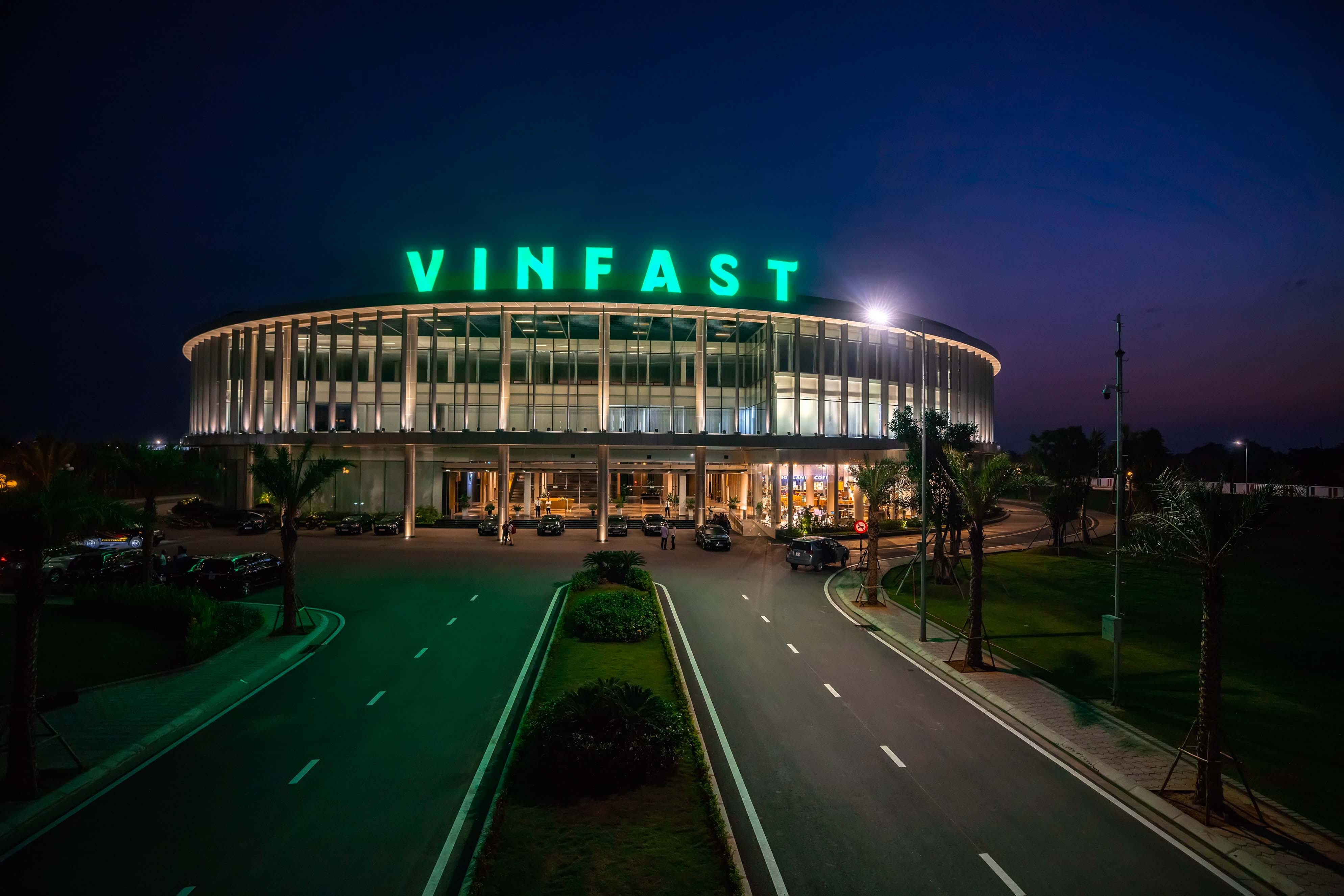 Khám phá nhà máy sản xuất xe máy điện VinFast