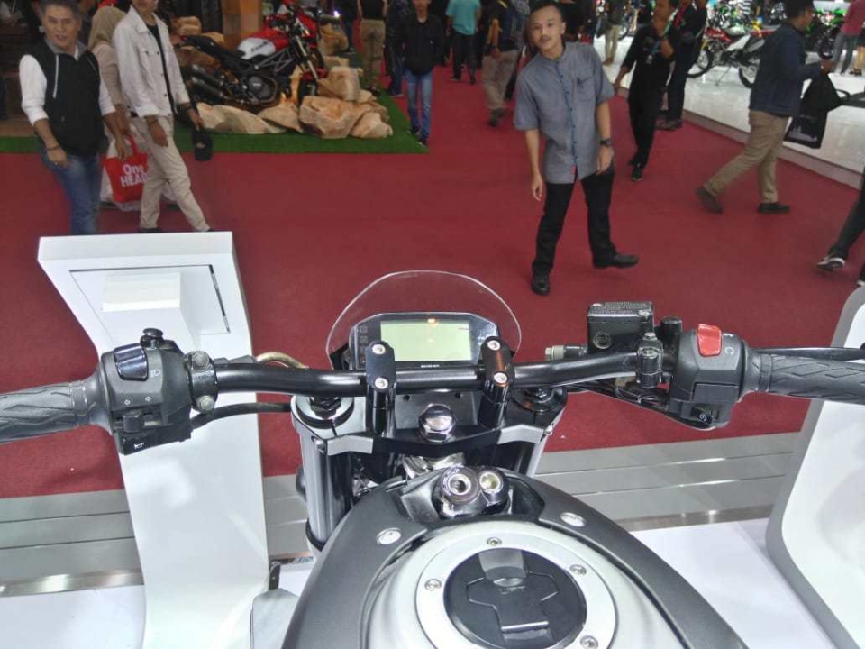 Suzuki ra mắt concept Bandit, bản nâng cấp hầm hố của GSX-S150 suzuki ra mat concept bandit ban nang cap ngoai hinh ham ho cua gsx s150