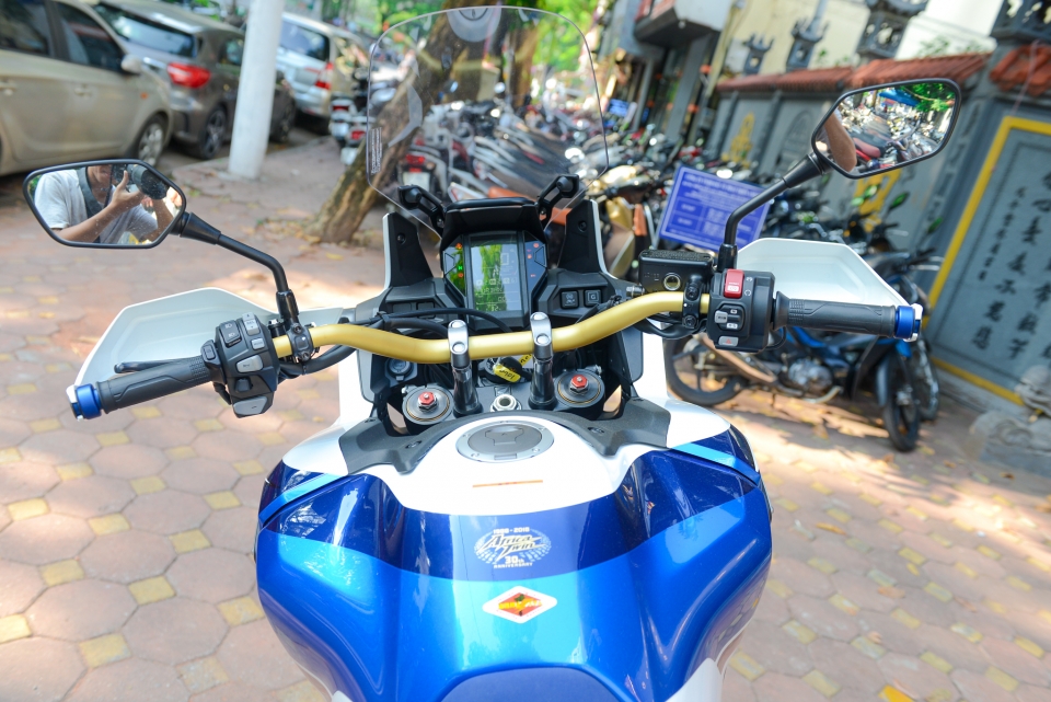 Honda Africa Twin bản kỷ niệm 30 năm đầu tiên tại Việt Nam, giá 600 triệu honda africa twin ban ky niem 30 nam dau tien tai viet nam gia 600 trieu