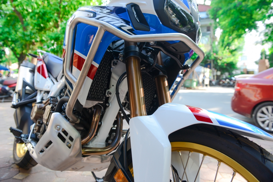 Honda Africa Twin bản kỷ niệm 30 năm đầu tiên tại Việt Nam, giá 600 triệu honda africa twin ban ky niem 30 nam dau tien tai viet nam gia 600 trieu