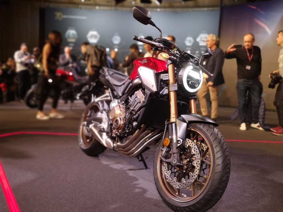 Honda CB650R 2019: Thiết kế tuyệt đẹp 3 trong 1 kết hợp naked, sport và cafe racer honda cb650r 2019 thiet ke tuyet dep 3 trong 1 ket hop naked sport va cafe racer