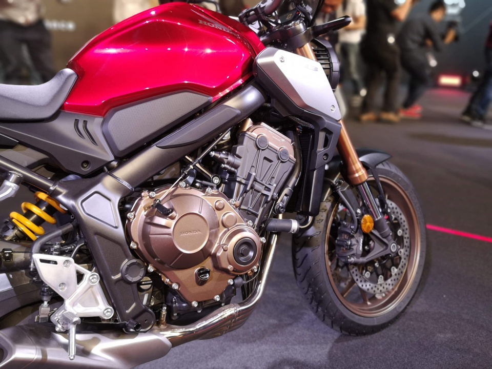 Honda CB650R 2019: Thiết kế tuyệt đẹp 3 trong 1 kết hợp naked, sport và cafe racer honda cb650r 2019 thiet ke tuyet dep 3 trong 1 ket hop naked sport va cafe racer