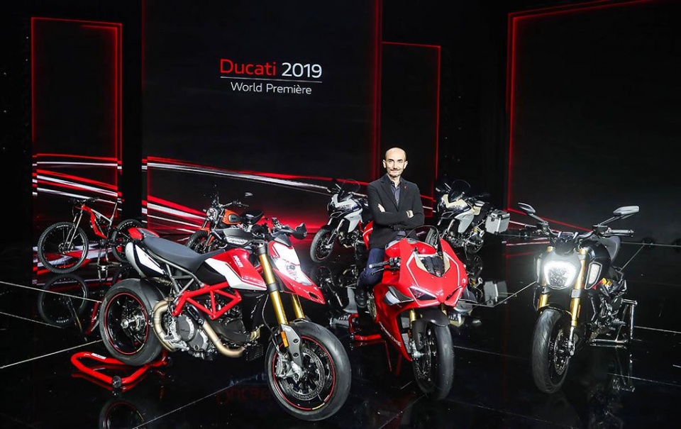 Ducati Panigale V4 R 2019: Siêu mô tô thương mại mạnh nhất của hãng xe Ý ducati panigale v4 r 2019 sieu mo to thuong mai manh nhat cua hang xe y