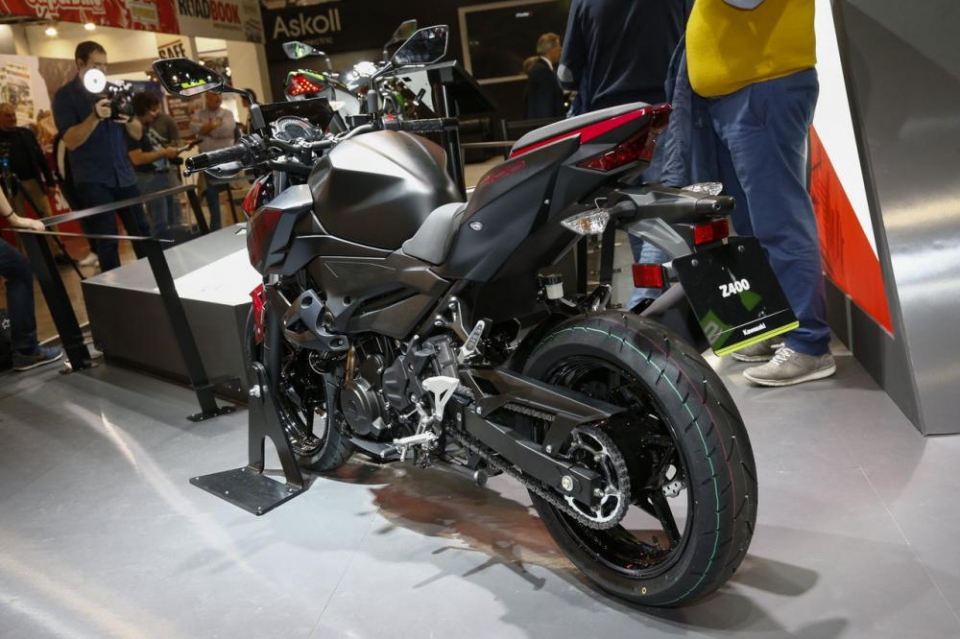 Kawasaki Z400 hoàn toàn mới ra mắt, đe doạ các đối thủ kawasaki z400 hoan toan moi ra mat de doa cac doi thu