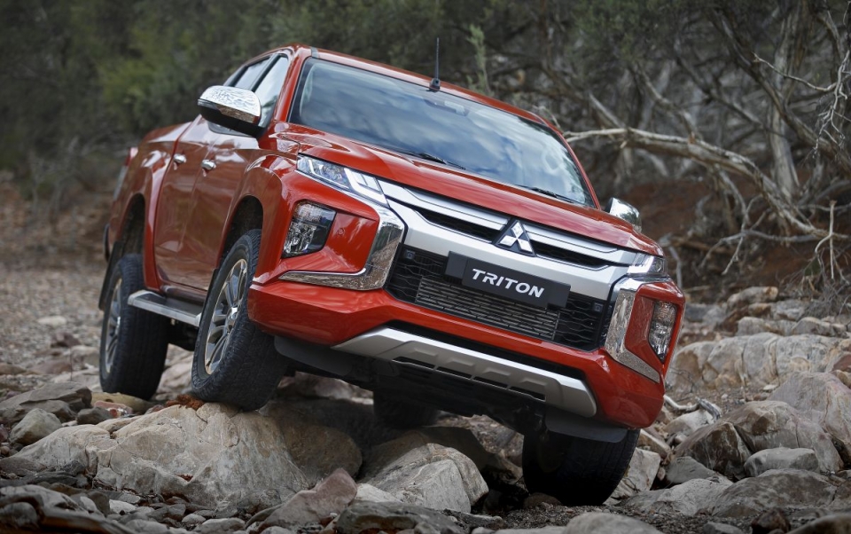 Mitsubishi Triton 2019 bản facelift ra mắt tại Thái Lan, thay đổi lớn về ngoại hình mitsubishi triton 2019 ban facelift ra mat tai thai lan thay doi lon ve ngoai hinh