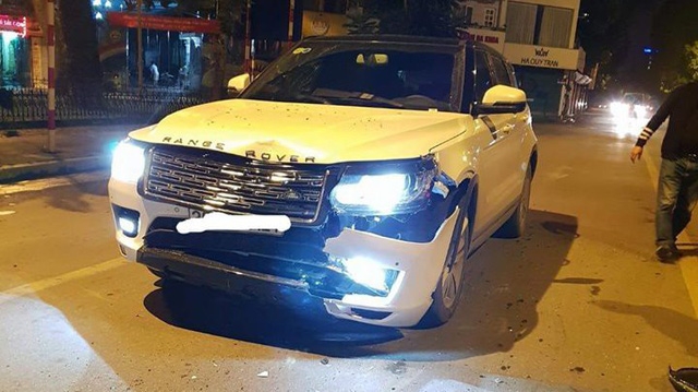 SUV Trung Quốc Zotye Z8 va chạm với Kia Morning, hỏng nặng phần đầu xe suv trung quoc zotye z8 va cham voi kia morning hong nang phan dau xe