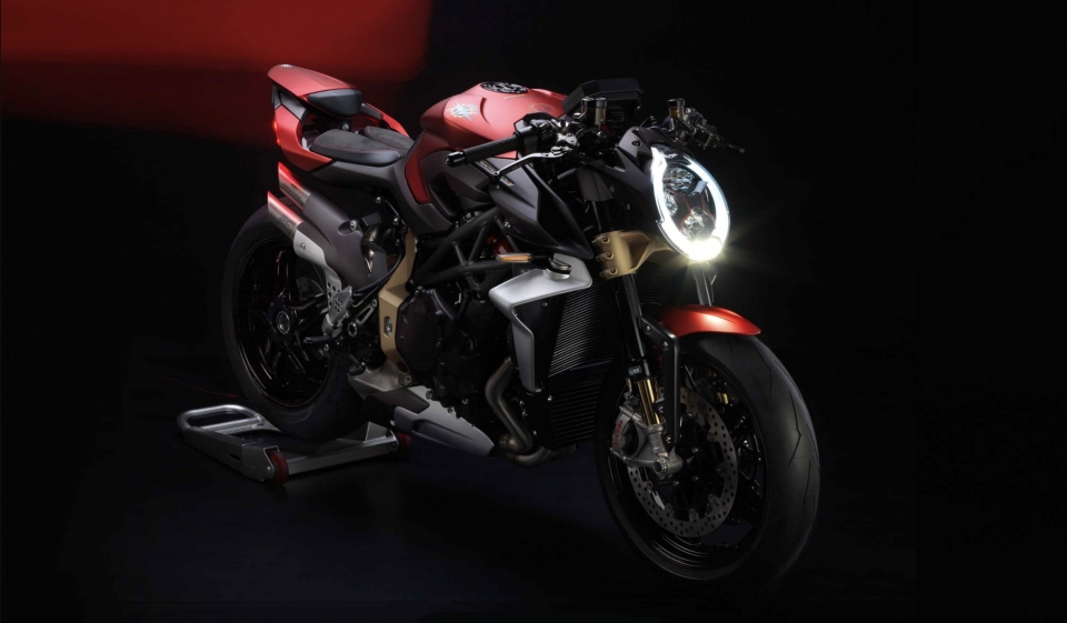 mv agusta brutale 1000 serie oro naked bike nhanh nhat hanh tinh