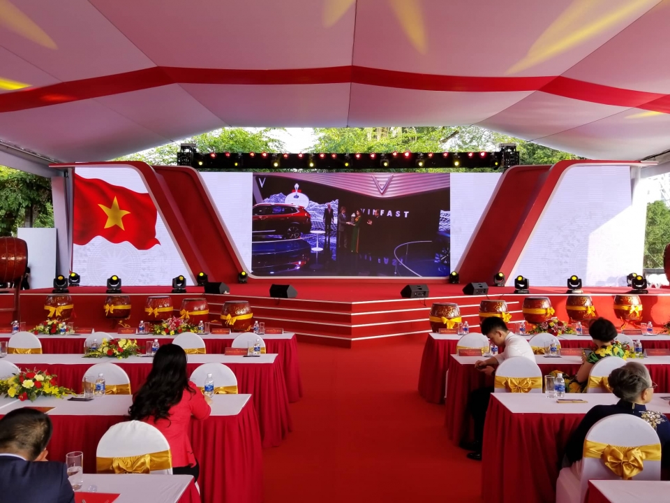 Vinfast chính thức công bố giá Fadil, Lux A và Lux SA 2.0 vinfast chinh thuc cong bo gia fadil lux a va lux sa 20