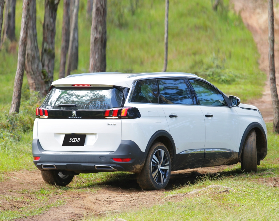 Peugeot 3008 và Peugeot 5008 kích cầu dịp cuối năm peugeot tung chuong trinh khuyen mai cho khach hang mua 3008 va 5008 dip cuoi nam