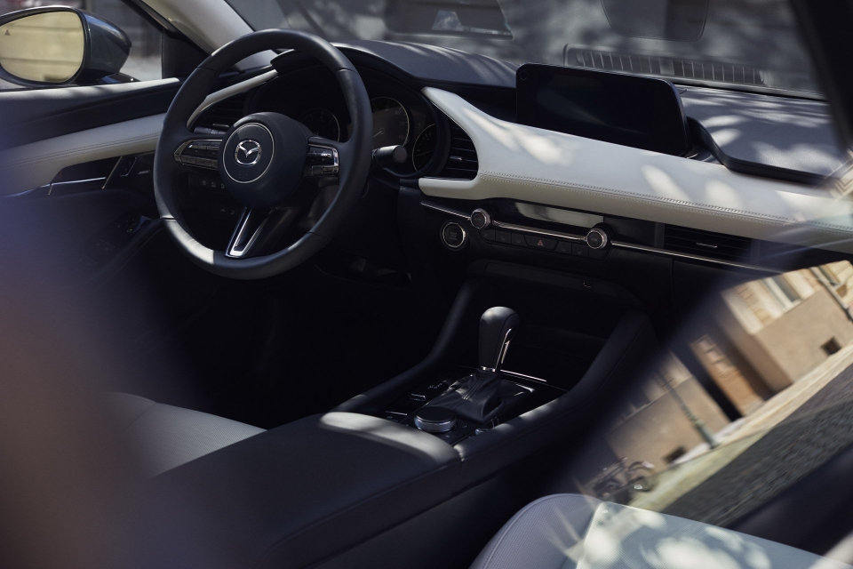 Mazda 3 2019 ra mắt với thiết kế mê hoặc cùng động cơ SkyActiv-X mazda 3 2019 ra mat voi thiet ke me hoac cung dong co skyactiv x