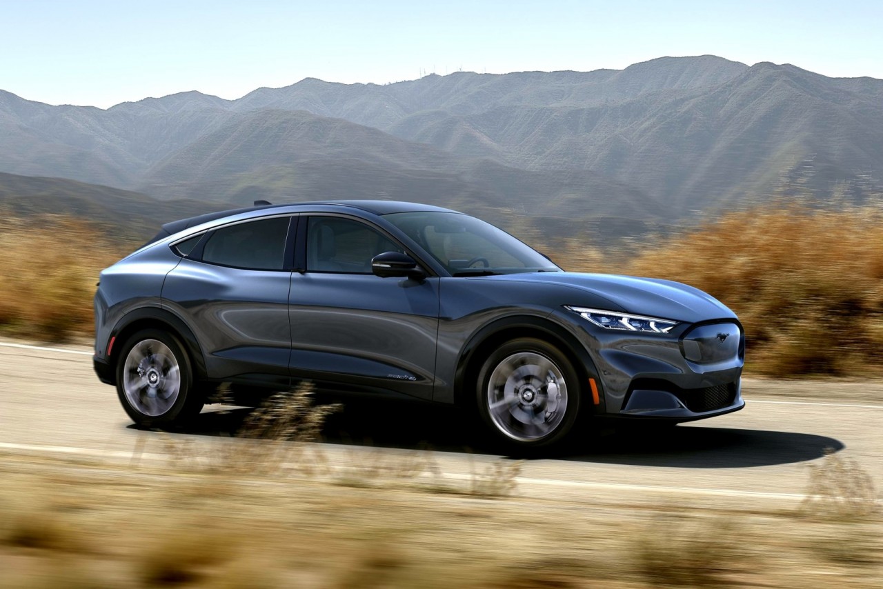 Ford Mustang Mach-E ra mắt: Crossover thuần điện giá 44.000 USD ford mustang mach e ra mat crossover thuan dien gia 44000 usd