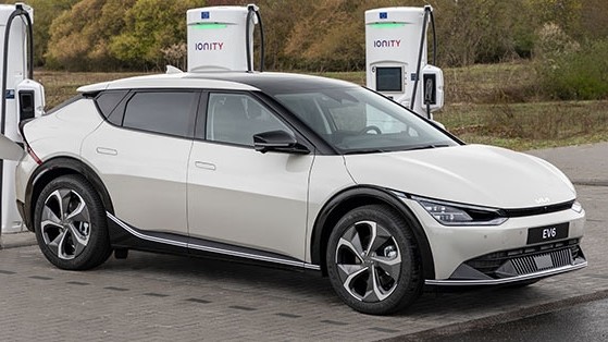 Ô tô điện chạy tốc độ cao thì nhanh hết pin hơn chạy chậm?