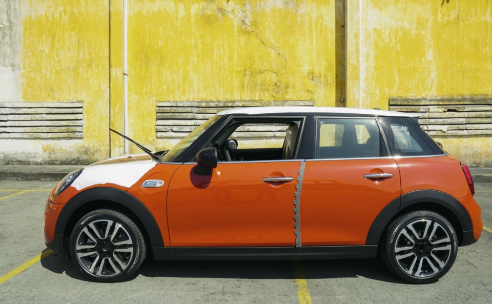 Mini mới cập bến, chuẩn bị ra mắt trong tháng này mini moi cap ben chuan bi ra mat trong thang nay