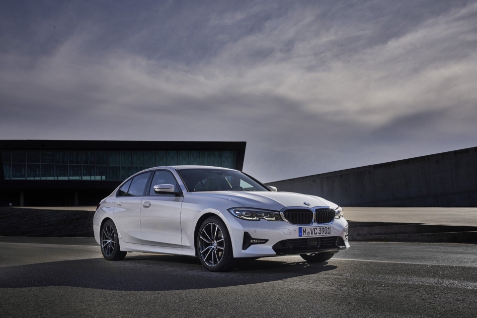 Khám phá 20 điểm mới trên BMW 3-Series 2019 (Phần 1) kham pha 20 diem moi tren bmw 3 series 2019 phan 1
