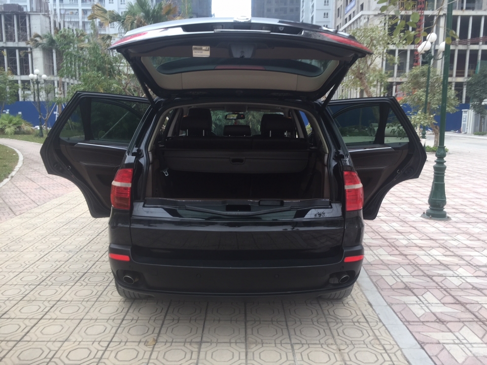 SUV sang BMW X5 cũ giá còn dưới 400 triệu: Món hời hay quả tạ? suv sang bmw x5 cu gia con duoi 400 trieu mon hoi hay qua ta