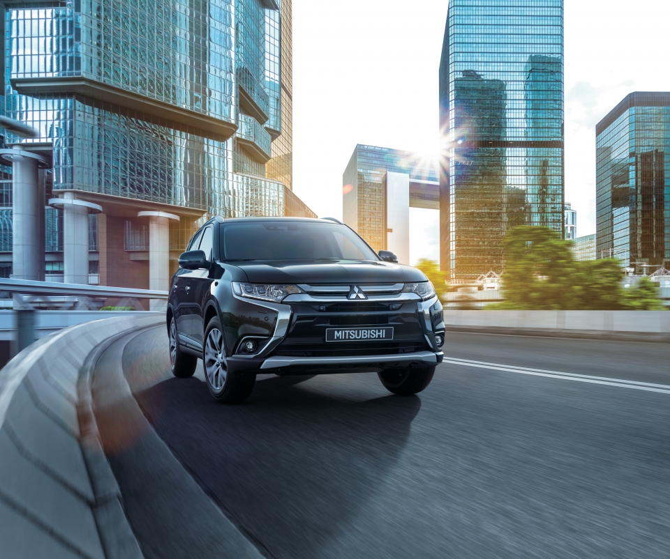 Mitsubishi Outlander và câu chuyện về nghệ thuật tĩnh lặng mitsubishi outlander va cau chuyen ve nghe thuat tinh lang