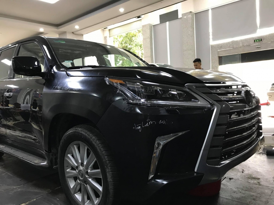 Lexus LX570 đời 2008 'phẫu thuật thẩm mỹ' thành 2018 của đại gia Nghệ An lexus lx570 doi 2008 phau thuat tham my thanh 2018 cua dai gia nghe an