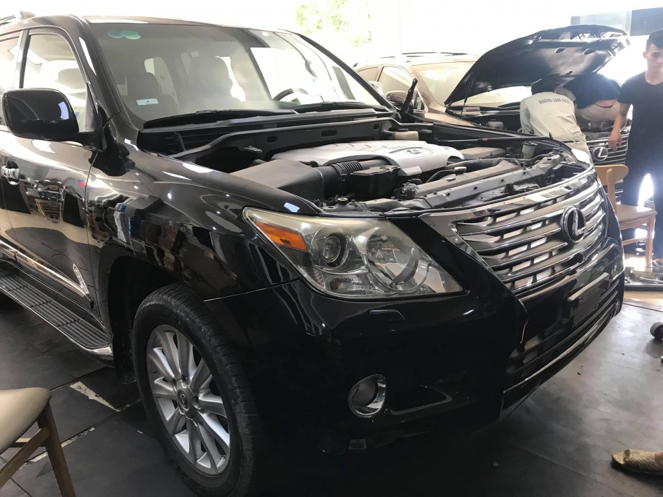 Lexus LX570 đời 2008 'phẫu thuật thẩm mỹ' thành 2018 của đại gia Nghệ An lexus lx570 doi 2008 phau thuat tham my thanh 2018 cua dai gia nghe an