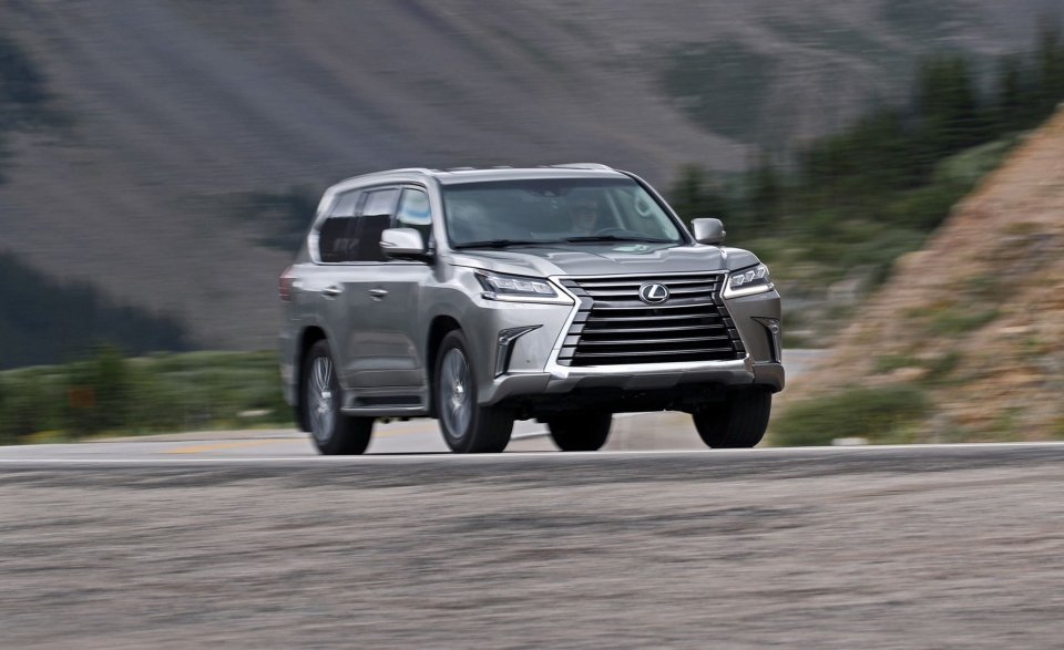 Lexus Việt Nam chuẩn bị tăng giá mạnh, RX350 lên 4 tỷ đồng ban e nhung xe lexus viet nam van ruc rich tang gia manh