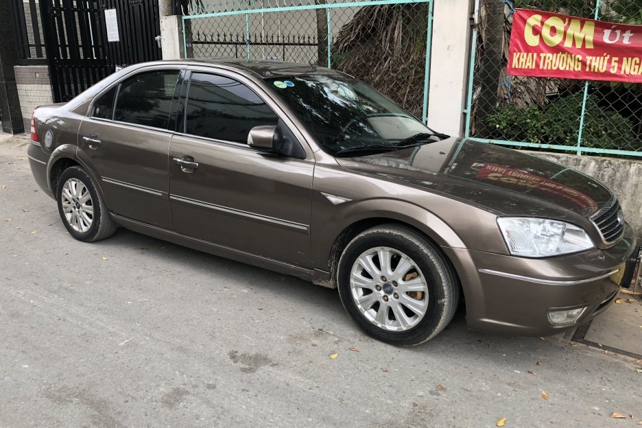 Ford Mondeo cũ giá dưới 200 triệu đồng: Xe 'sang' kinh tế để chơi Tết ford mondeo cu gia duoi 200 trieu dong xe sang kinh te de choi tet